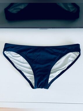 Michael kors Navy blue swimming panty women’s size Small
